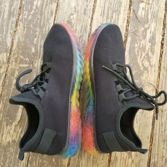Affinity soft, rainbow gel-sole sneakers, in sz 7.5 by Wanted - Picture 6 of 11